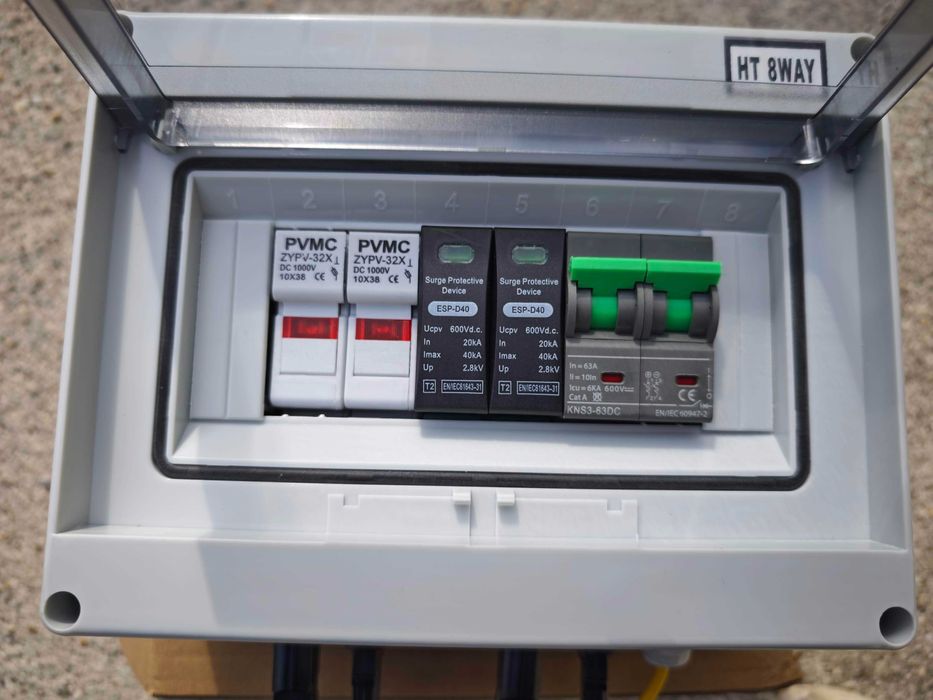 Quadro DC Solar fotovoltaico IP65 com proteção contra raios e Fusíveis