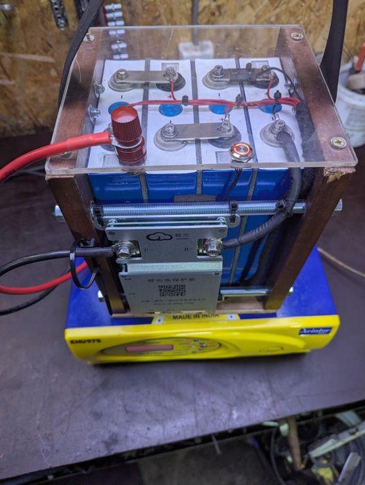 Зарядная станция 1.3 kw  lifepo 4 eve