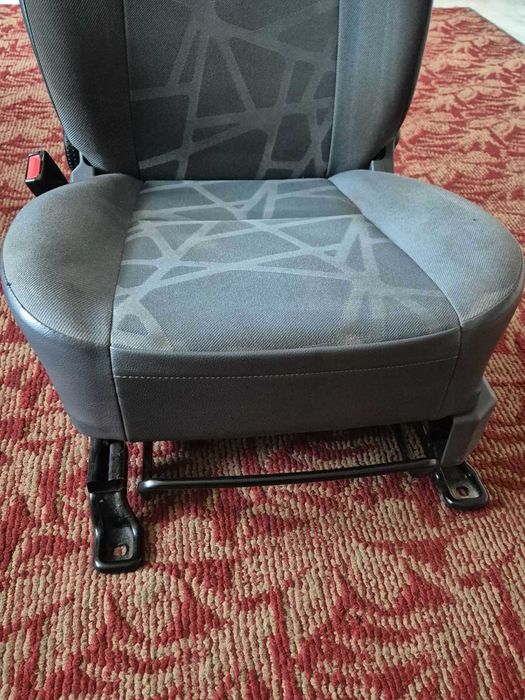 Водійське сидіння ford connect