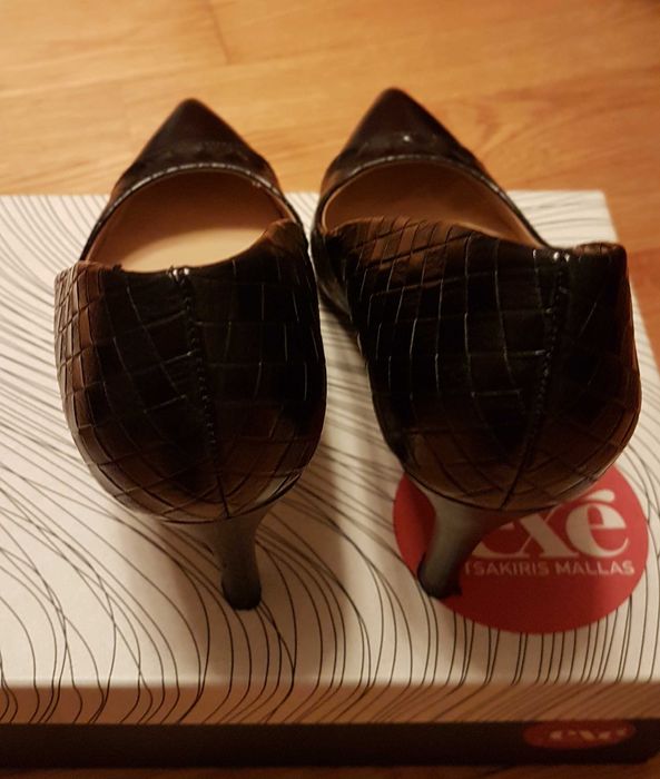 Sapato stiletto preto Exé