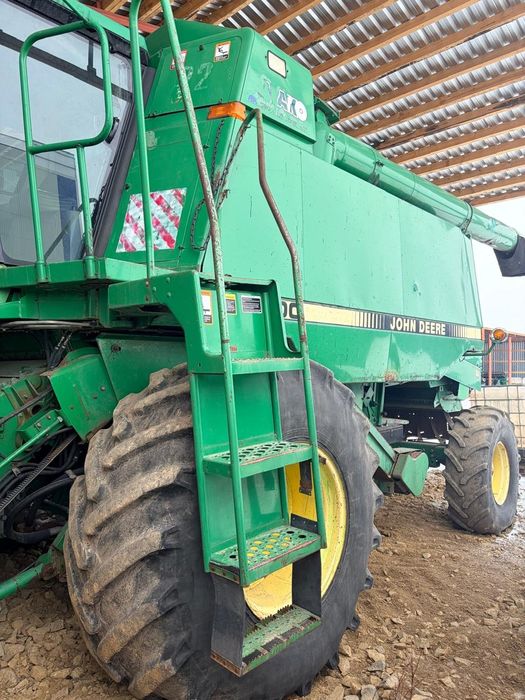 Комбайн зернозбиральний John Deere 9500