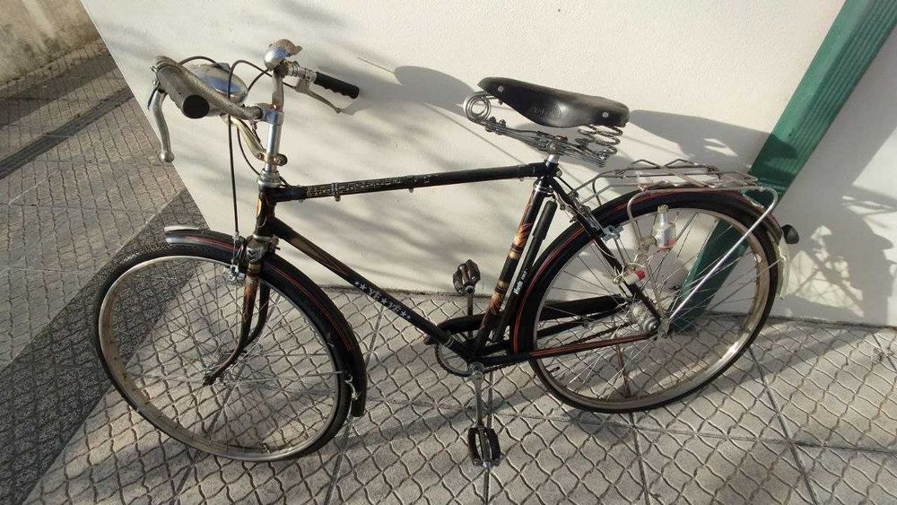 Pasteleira YEYE - como nova