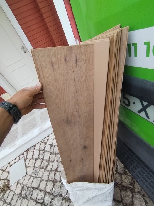 Pavimento flutuante usado