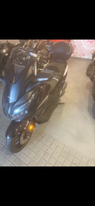 Honda Forza 125 cc  2022 automatica com 15100 km rodados moto nova!