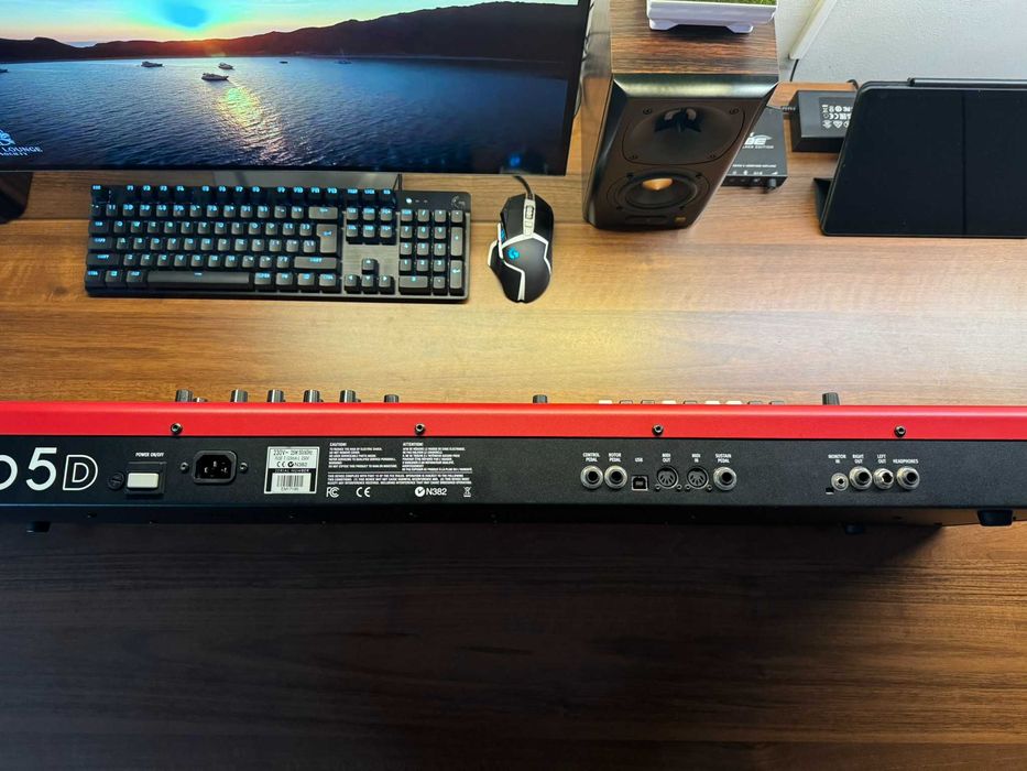 Nord Electro 5D 73 klawisze