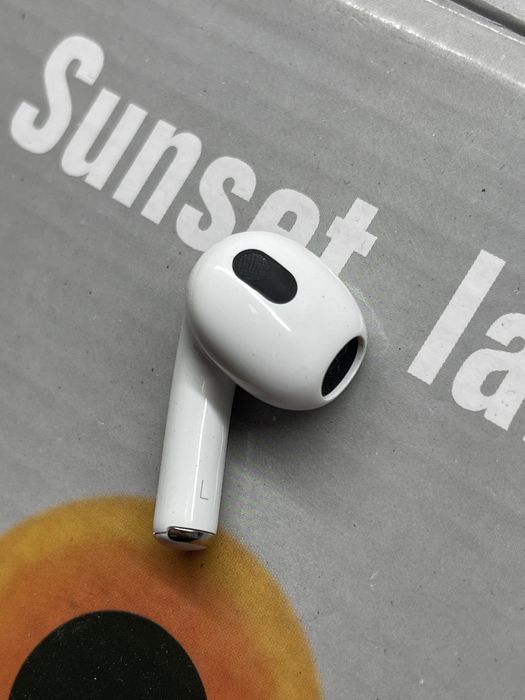 Продам навушник один airpods 3 лівий