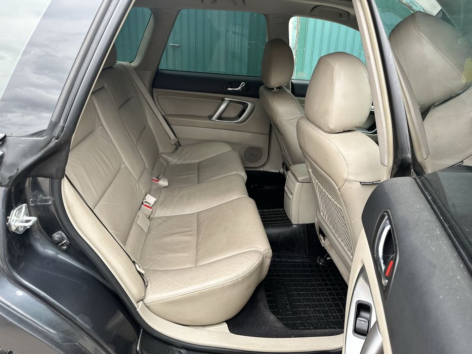 Продам доглянутий автомобіль в дуже збереженому стані