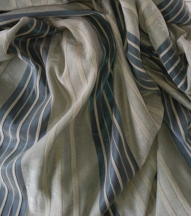 2 щільні зелені оливкові штори  225 х 220 см у смужку