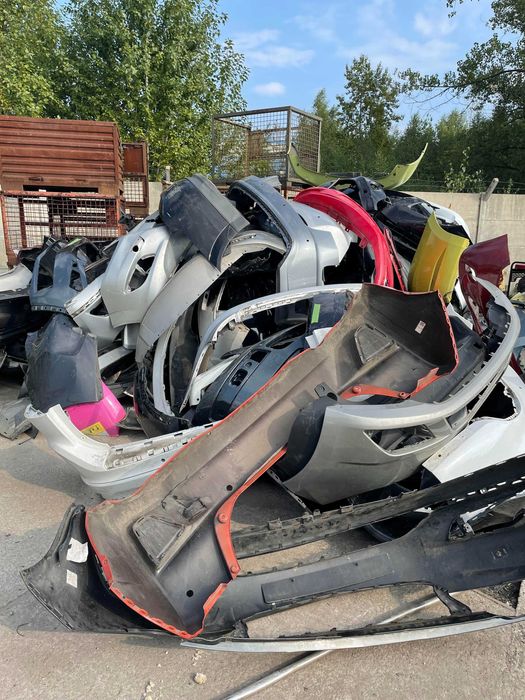 Odbiór odpadów z warsztatu - zderzaki, szyby, złom, plastik, gąbki