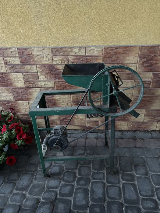 Maszyna do obierania bobu