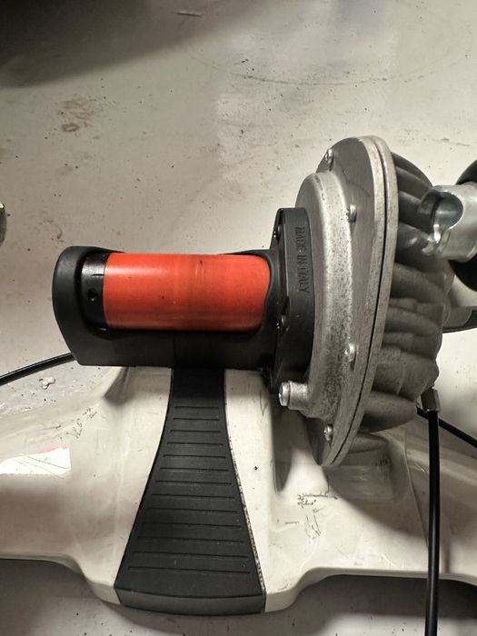 Trenażer rowerowy ELITE Qubo Hydromag