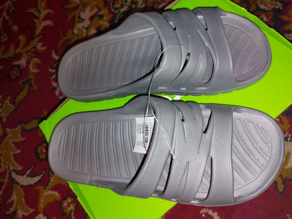 Шльопанці жіночі 40 р.