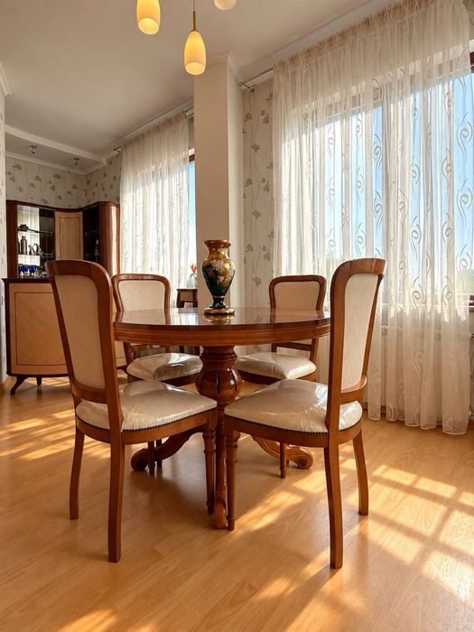 Пер. Мукачевский 4-ком. квартира 195 м² с прямым видом
