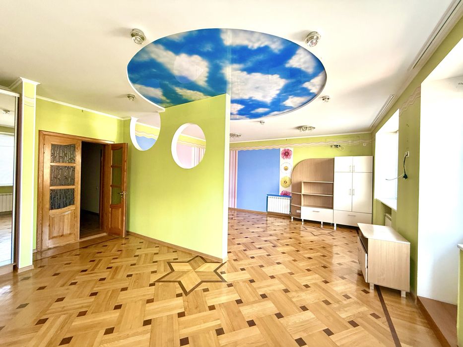 Продається будинок в космічному мк-ні