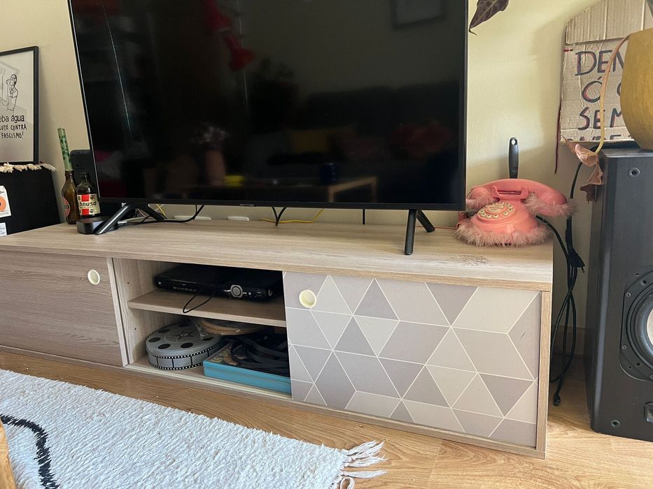 Móvel de tv estilo nórdico