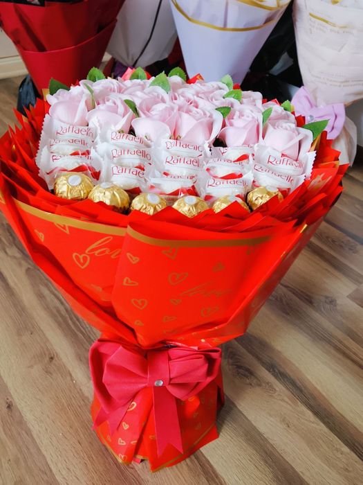 Bukiet ze słodyczami Raffaello Ferrero rocher