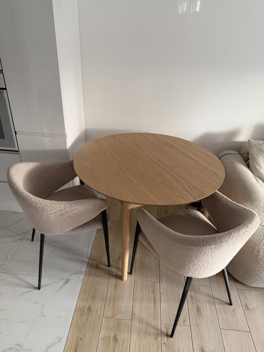 Krzesła glamour beżowe boucle komplet
