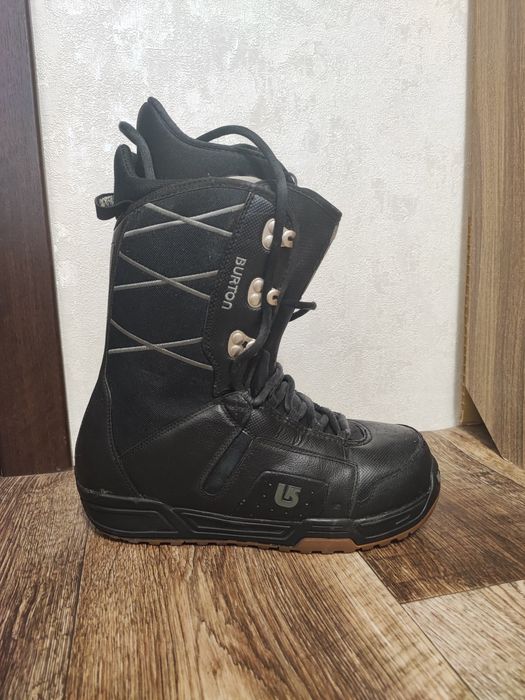 Сноубордичні боти Burton