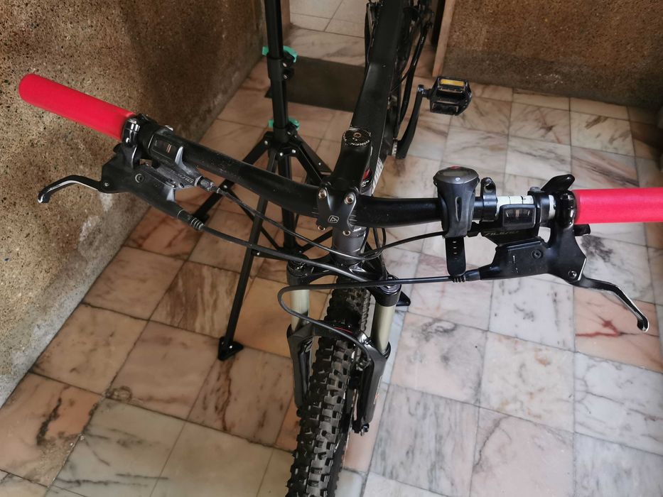 Bicicleta ROCKRIDER 9.1 26´´ com extras