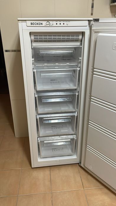 Congelador vertical Becken