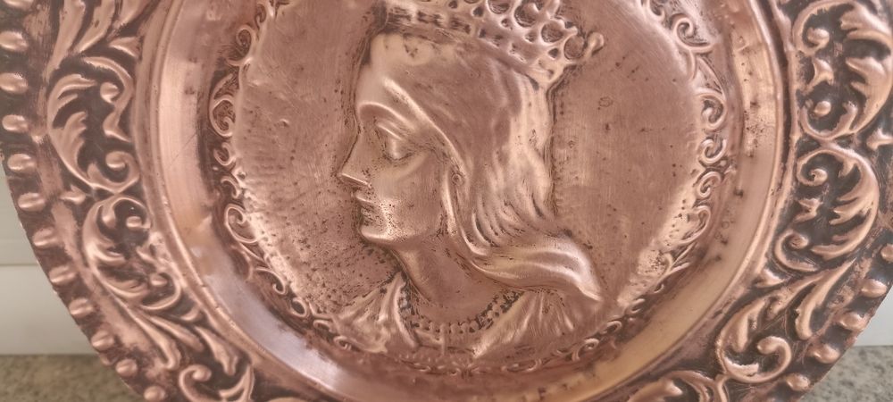 Prato em cobre Rainha