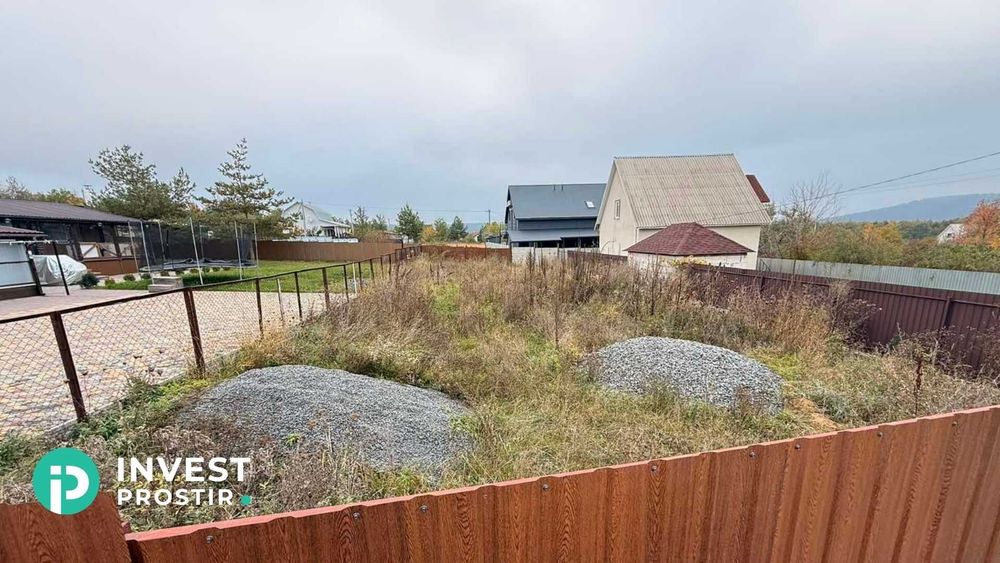 Продається земельна ділянка 4 сотки в с.Куражин,Хмельницька обл.