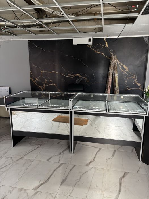 Sprzedam meble jubilerskie: lady kuloodprne, podswietlane/ szafy