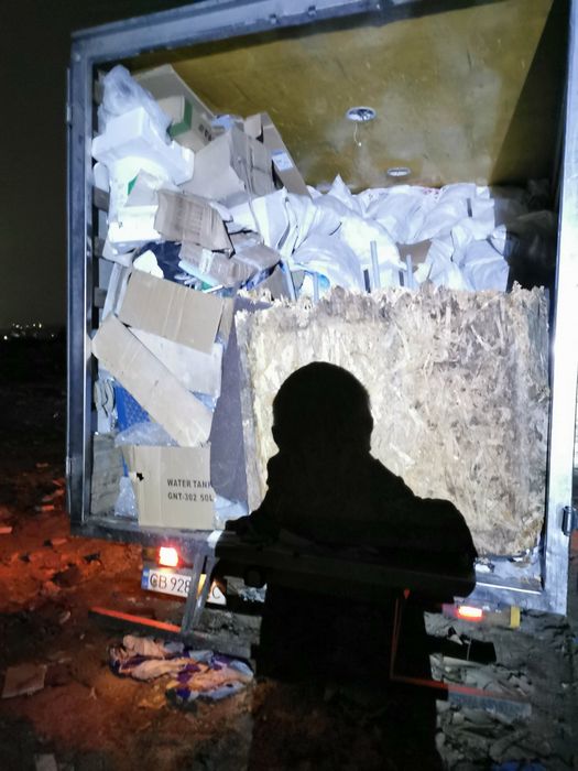 Вивіз будівельного сміття Вивіз хламу мотлоху  Вивоз  гілок ,трави та інших відходів
