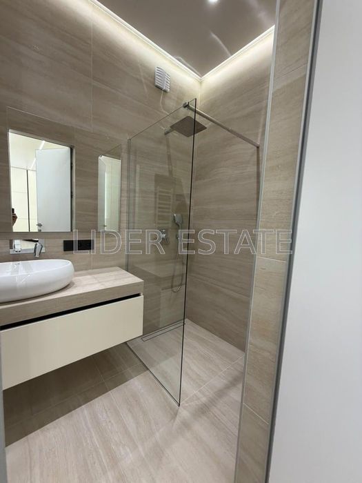 Продаж 2-кімнатної квартири в ЖК Uzh Towers | Слов'янська набережна, Ужгород