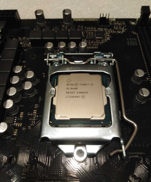 ASRock B360 Pro4 | Intel i5 8400 | Zestaw |