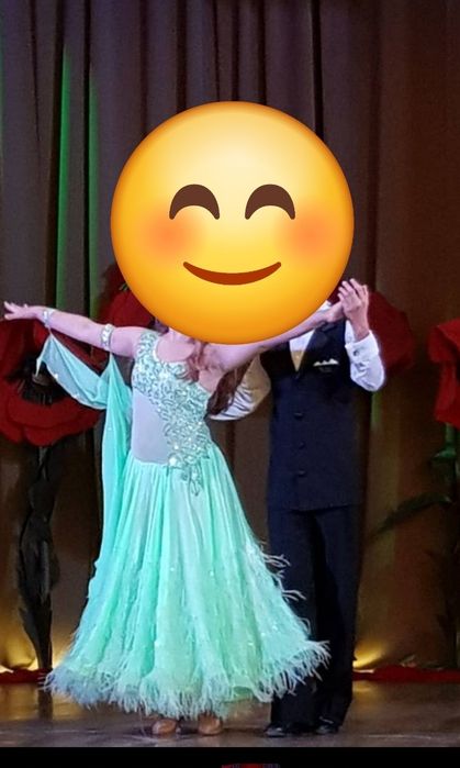 Продам сукню для бальних танців ( стандарт)  на 10-12 років