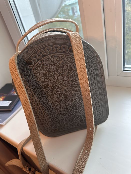 Рюкзак натуральна шкіра бежевий сірий модний