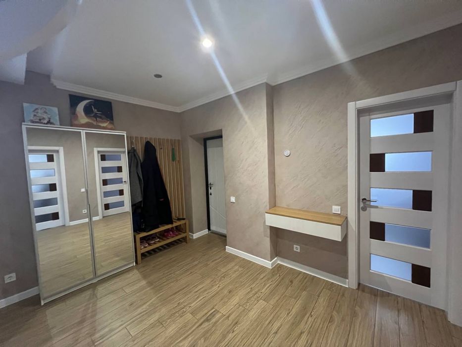 Подобова оренда шикарного будинку