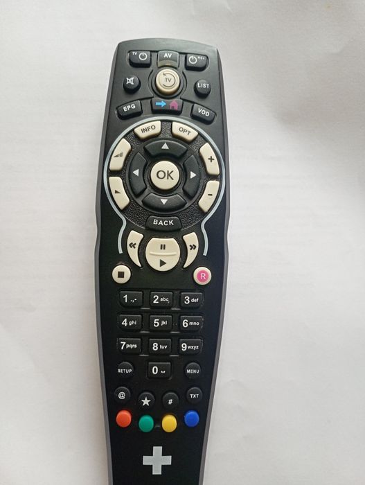 Zamienię Pilot do TV i nc+stan bardzo dobry.