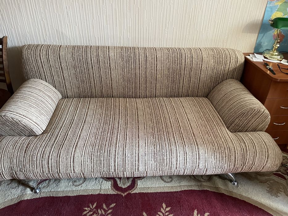 Диван б/в єврокнижка