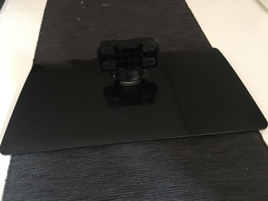 Pedestal TV LG preto