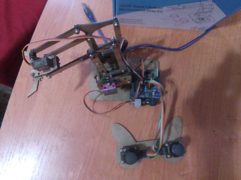 Механічна роботизована рука Lafvin 4DOF Arduino UNO R3 DIY