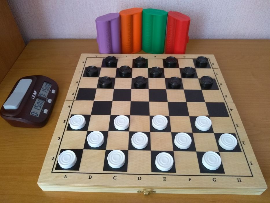 Шахмати+шашки+доміно біле+деревяна дошка(36.5*36.5 см)