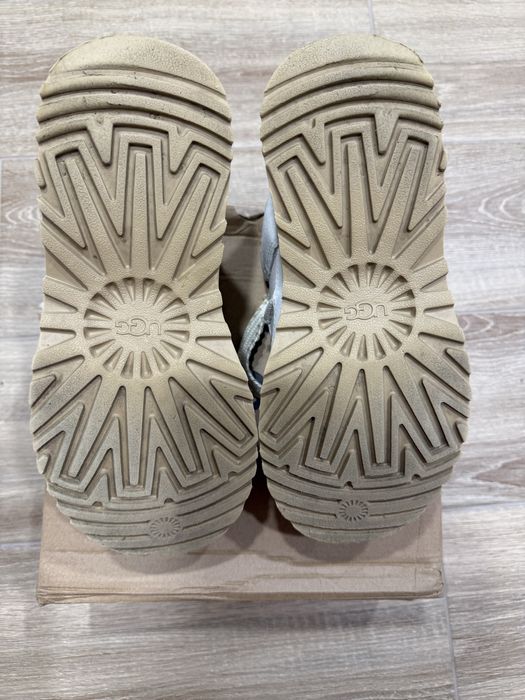 Кросівки жіночі Ugg весна-осінь