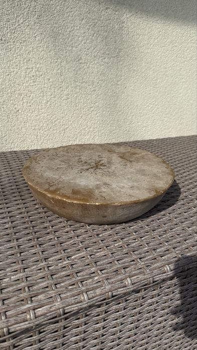 Wosk pszczeli z przydomowej pasieki