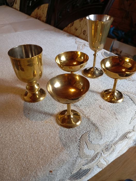 5 mosiężnych kielichów do wina na każdą okazję