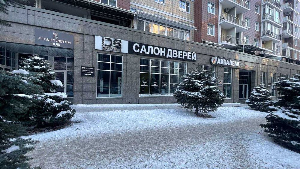 Фасад, вітрина! Топ локація, S=175 з ремонтом Філатова 2/1, Печерськ