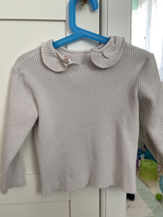 Sweter z kołnierzykiem zara