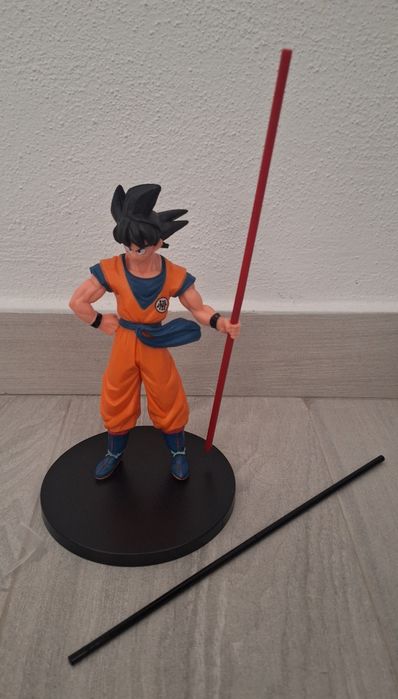 Figura Songoku Com Bastão