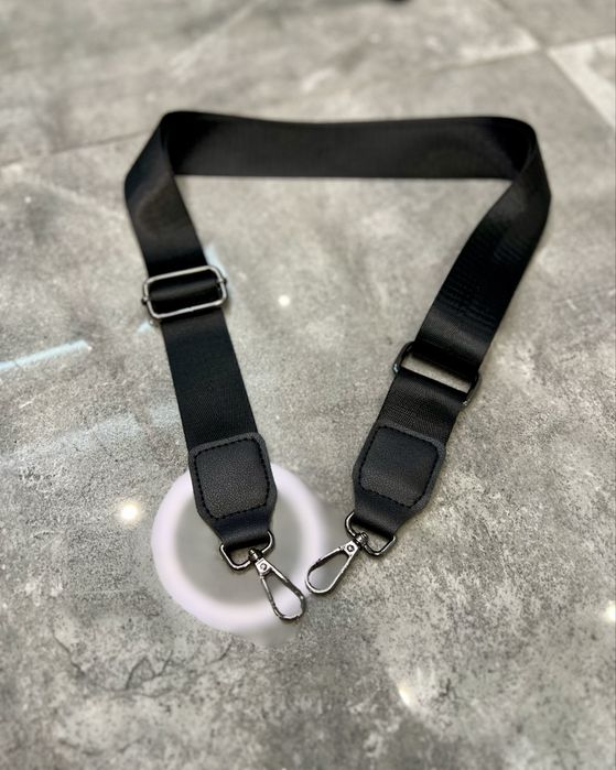Czarny pasek do torebki gruby regulowany czarne elementy