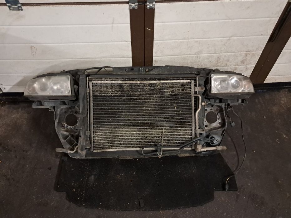 Pas przedni z chłodnicami audi a4b6