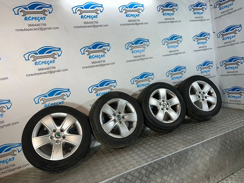 Conjunto Jantes 16 Originais Skoda Octavia 6.5J ET50 5x112 1Z0601025T