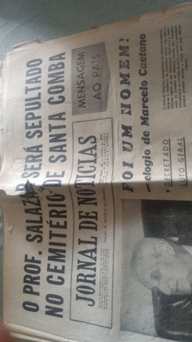 Jornais e revistas sobre a morte de António Oliveira Salazar