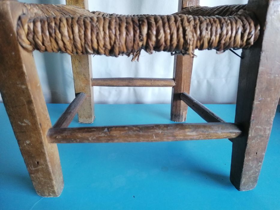 Cadeira infantil antiga