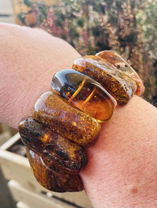 Nowa bransoleta z bałtyckich bursztynów